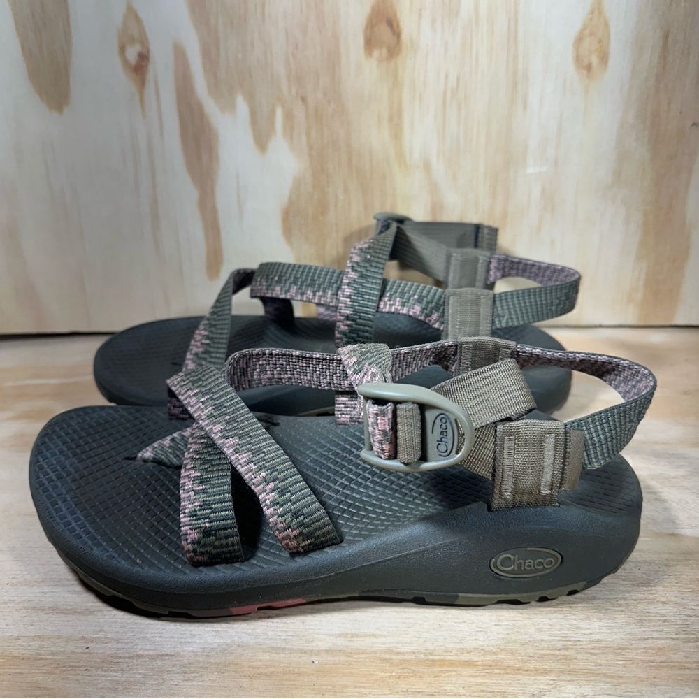 Chaco Green and Pink Sandals Women’s Size 7